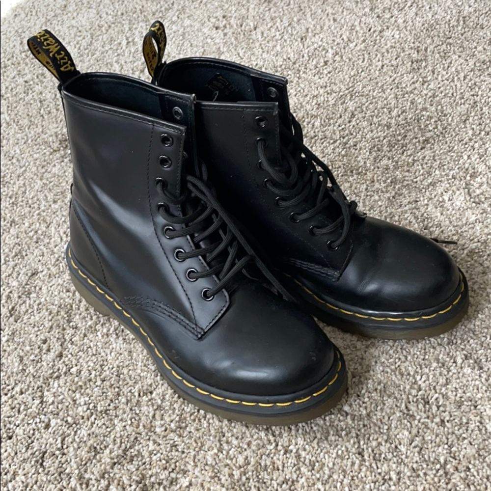 Black 1460 dr martens